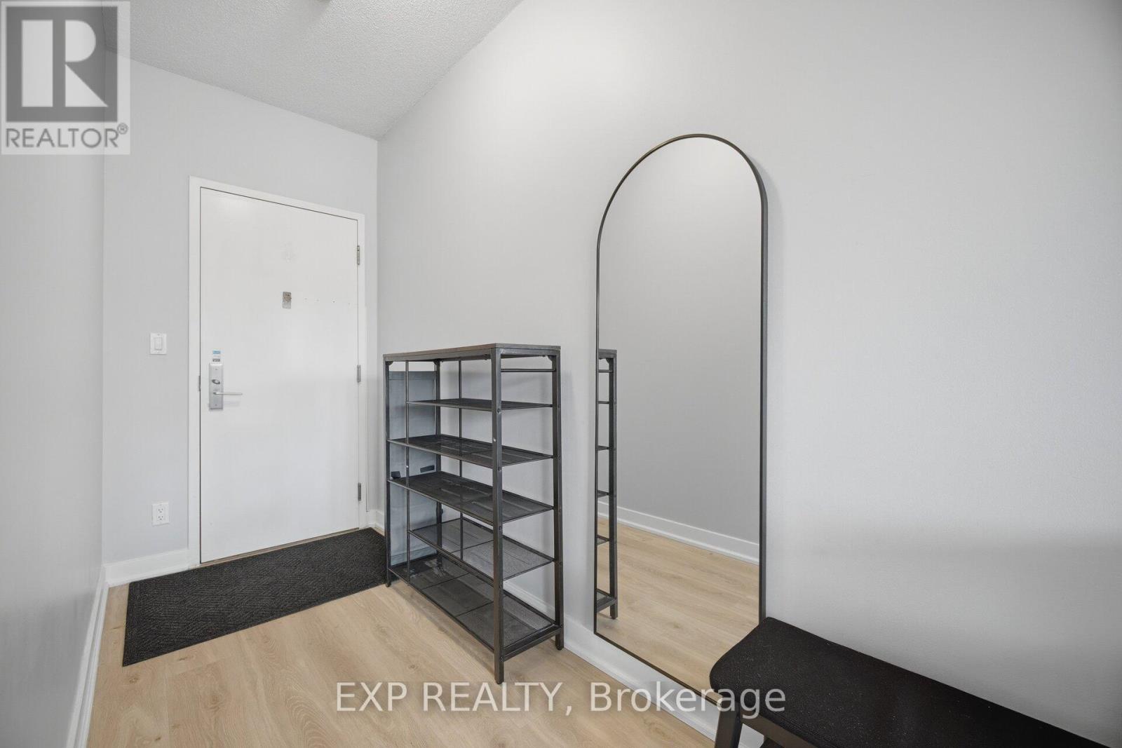 1907 - 126 Simcoe Street, Toronto, Ontario  M5H 4E6 - Photo 6 - C13137904