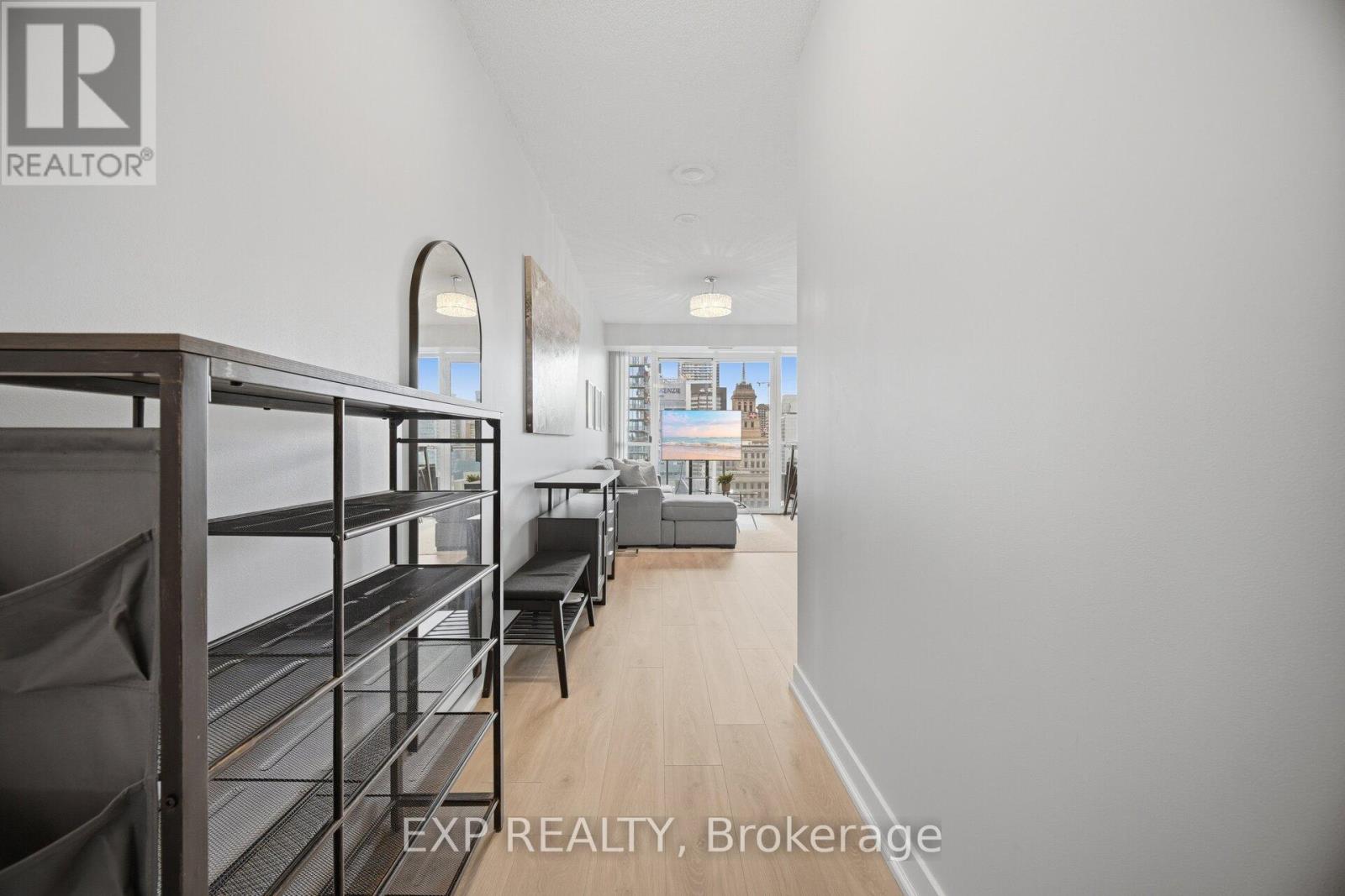 1907 - 126 Simcoe Street, Toronto, Ontario  M5H 4E6 - Photo 7 - C13137904
