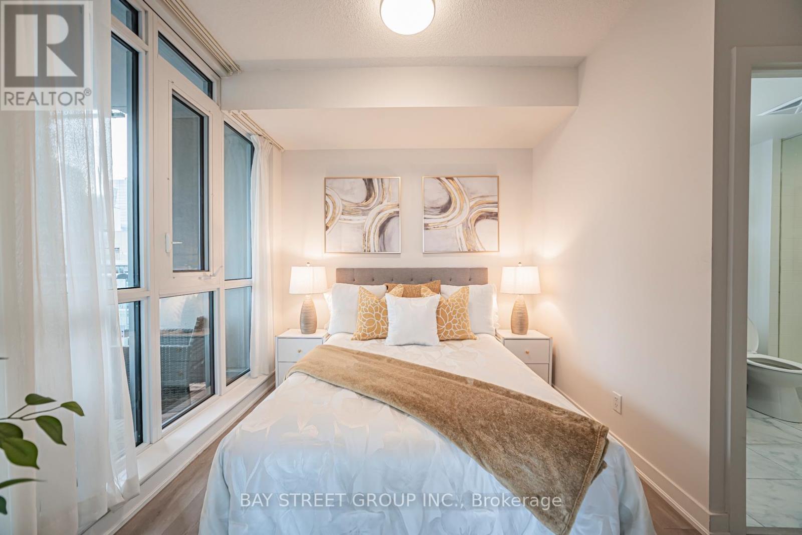 1502 - 30 Nelson Street, Toronto, Ontario  M5V 0H5 - Photo 6 - C13137916
