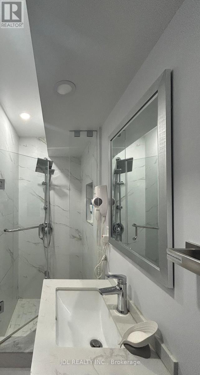 Unit B - 973 Willowdale Ave Avenue, Toronto, Ontario  M2M 3C6 - Photo 4 - C13137930