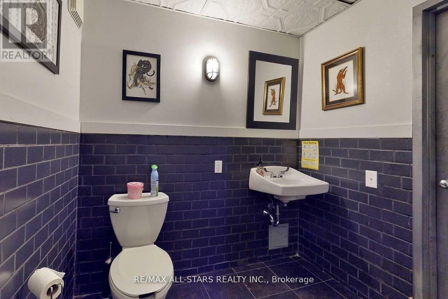 200 - 1269 Dundas Street W, Toronto, Ontario  M6J 1H1 - Photo 9 - C12957278