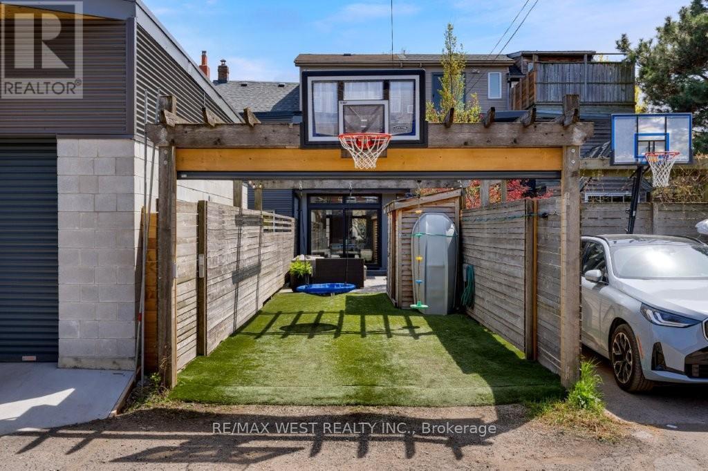 110 Fern Avenue, Toronto, Ontario  M6R 1K3 - Photo 35 - W13128978