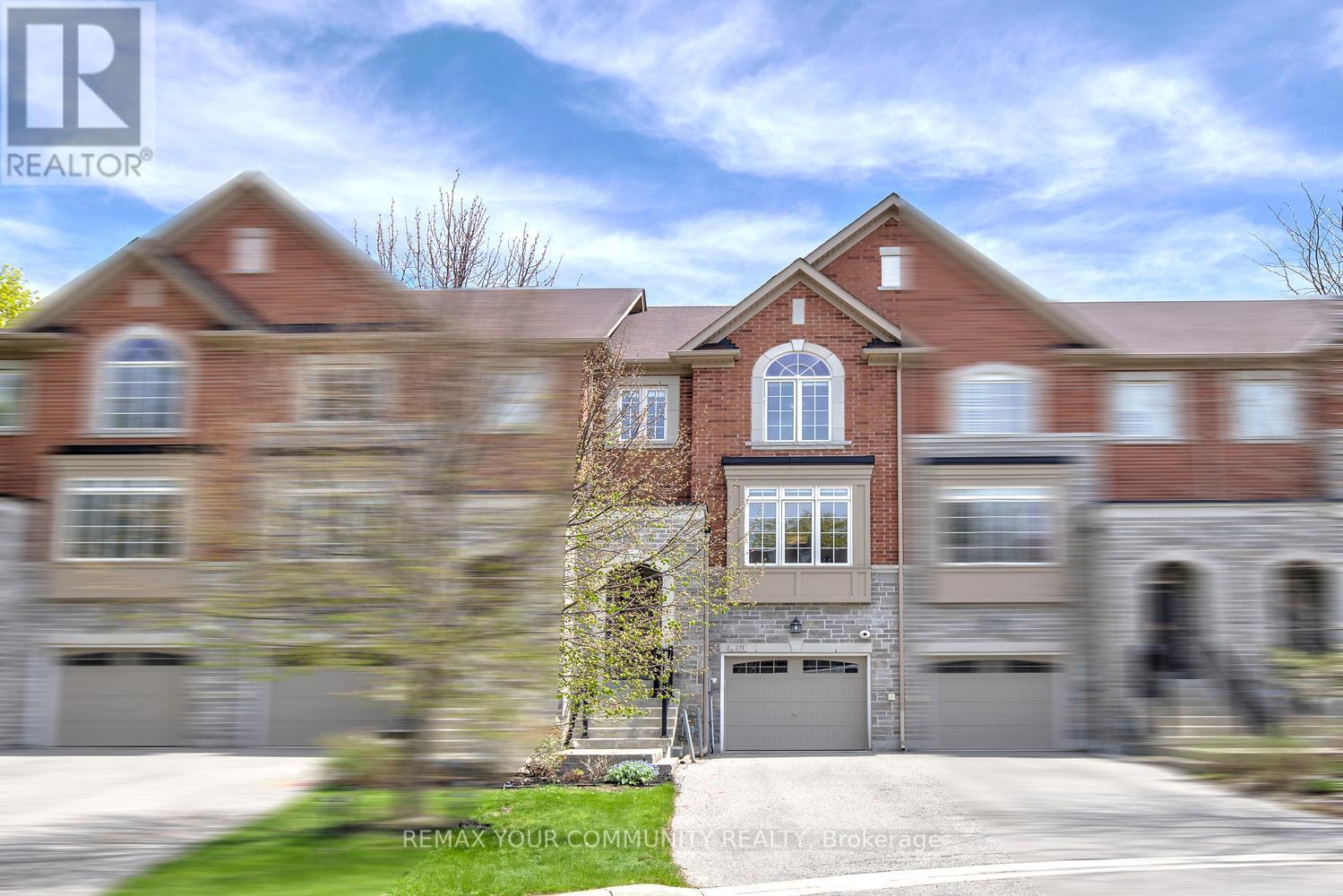231 APPLETON COURT, Newmarket, Ontario