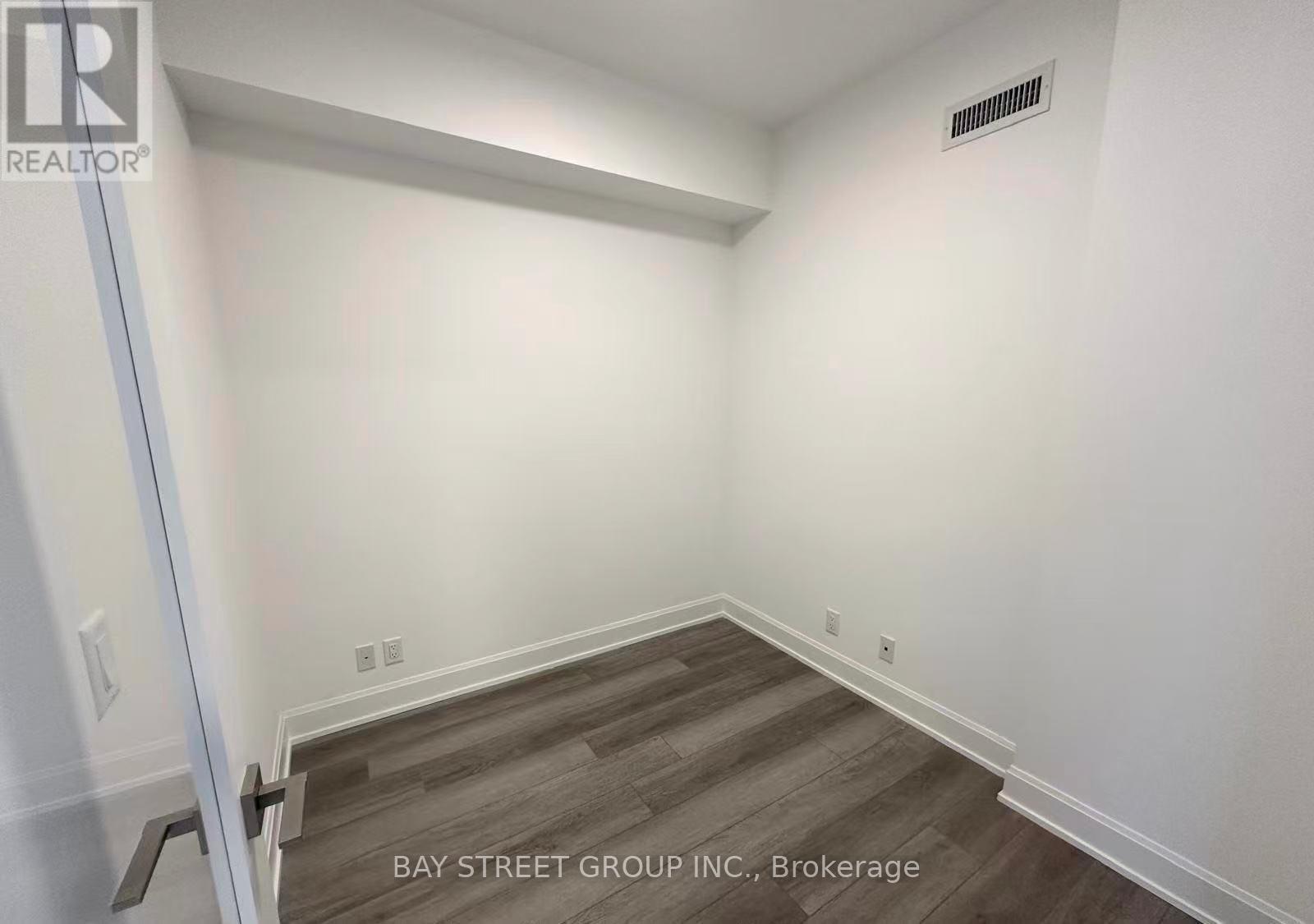 2109 - 8 Water Walk Drive, Markham, Ontario  L3R 6L4 - Photo 7 - N13137910