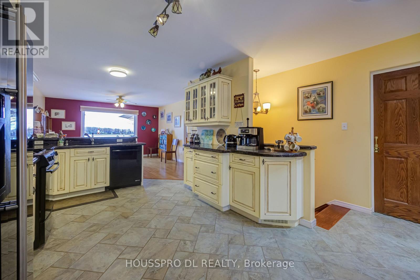2683 Lakeshore Road E, Oro-Medonte, Ontario  L0L 1T0 - Photo 13 - S13137936