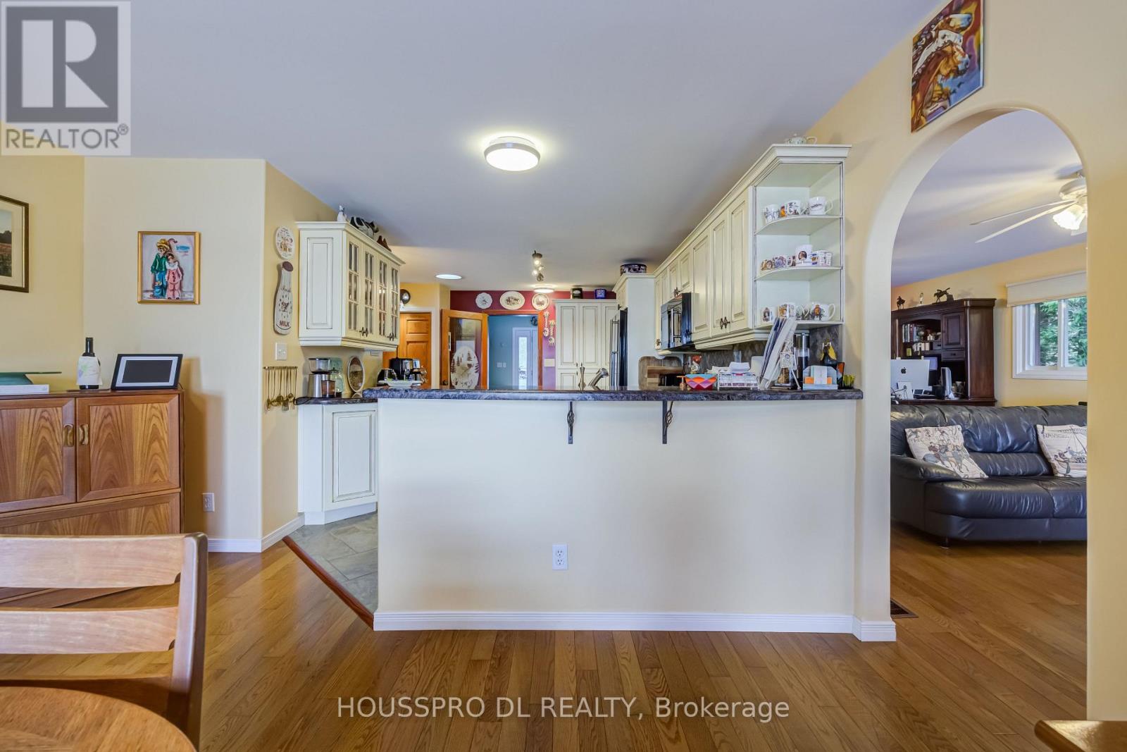 2683 Lakeshore Road E, Oro-Medonte, Ontario  L0L 1T0 - Photo 20 - S13137936
