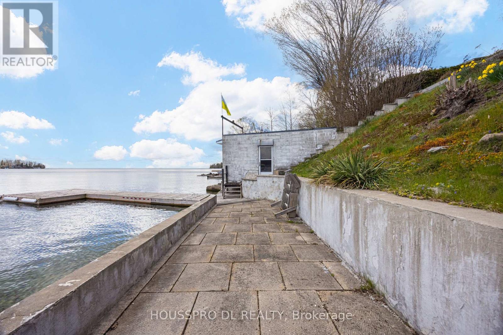 2683 Lakeshore Road E, Oro-Medonte, Ontario  L0L 1T0 - Photo 45 - S13137936