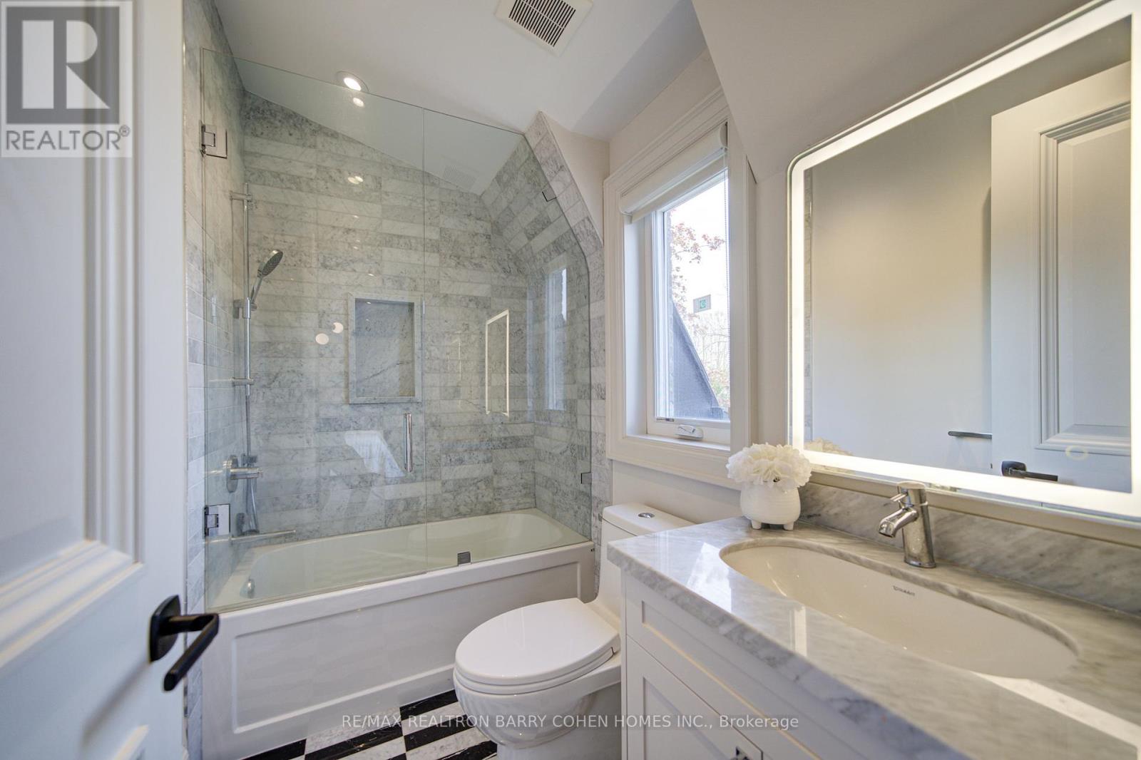 15 Ames Circle, Toronto, Ontario  M3B 3B9 - Photo 34 - C13137894