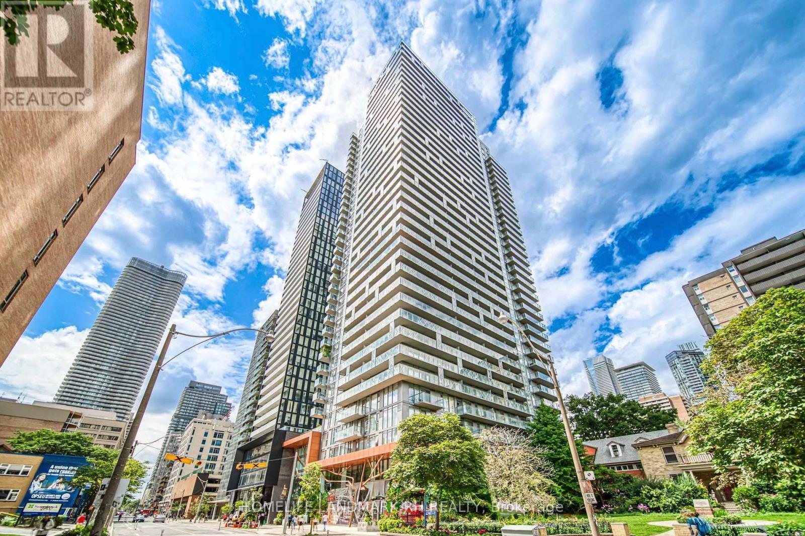 2608 - 50 WELLESLEY STREET E, Toronto, Ontario
