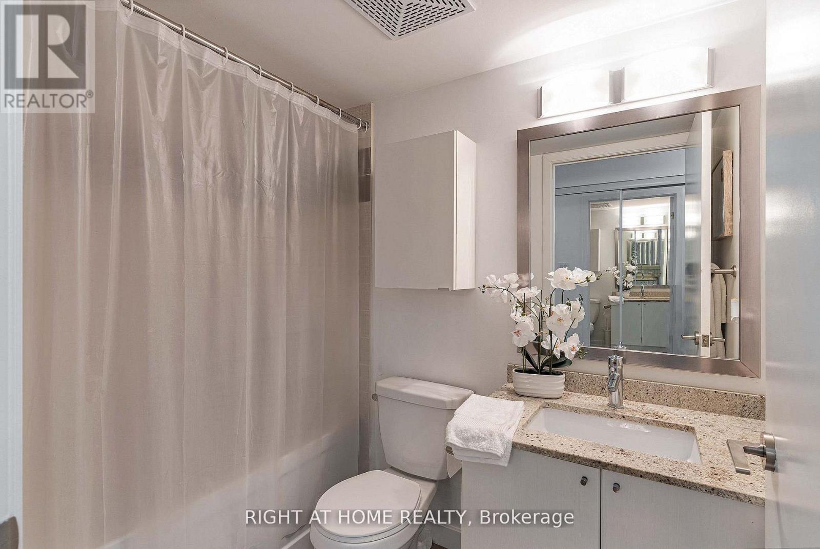 603 - 33 Bay Street, Toronto, Ontario  M5J 2Z3 - Photo 11 - C13137964