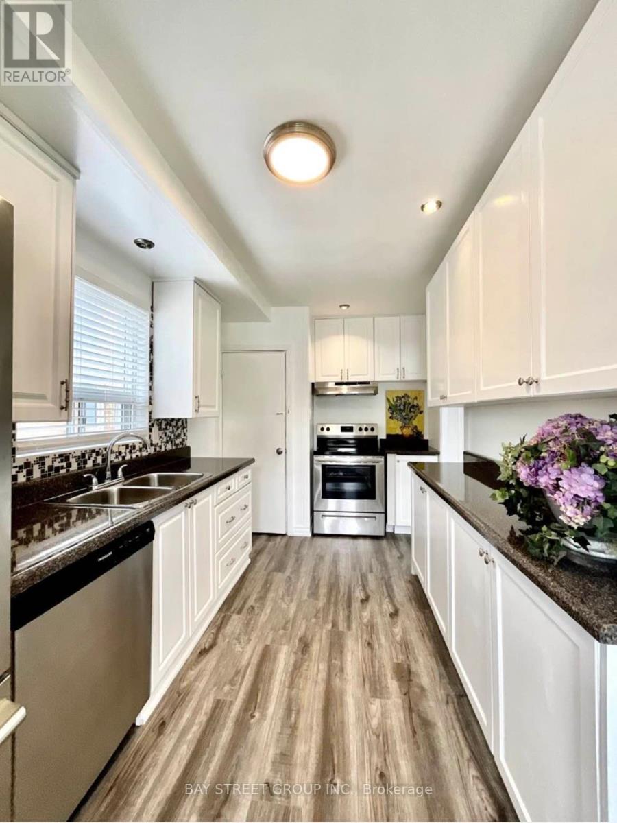Main Floor - 37 Bayard Avenue, Toronto, Ontario  M1R 4A4 - Photo 6 - E13137970