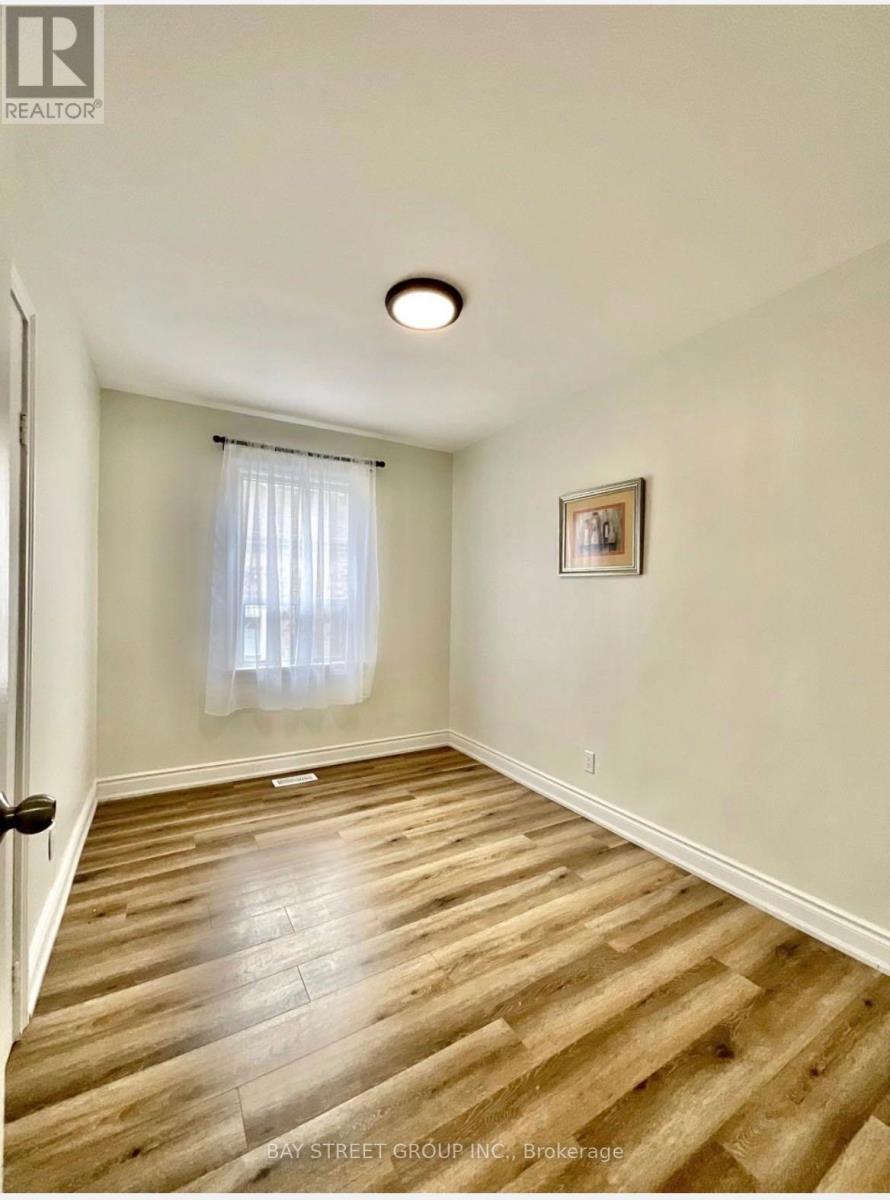 Main Floor - 37 Bayard Avenue, Toronto, Ontario  M1R 4A4 - Photo 8 - E13137970