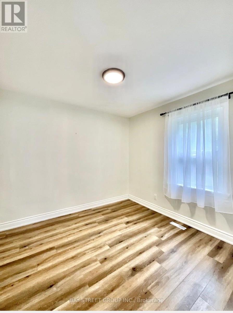 Main Floor - 37 Bayard Avenue, Toronto, Ontario  M1R 4A4 - Photo 9 - E13137970