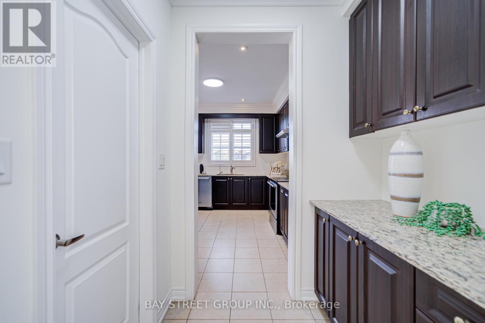 28 Boland Court, Aurora, Ontario  L4G 0W6 - Photo 16 - N13137978