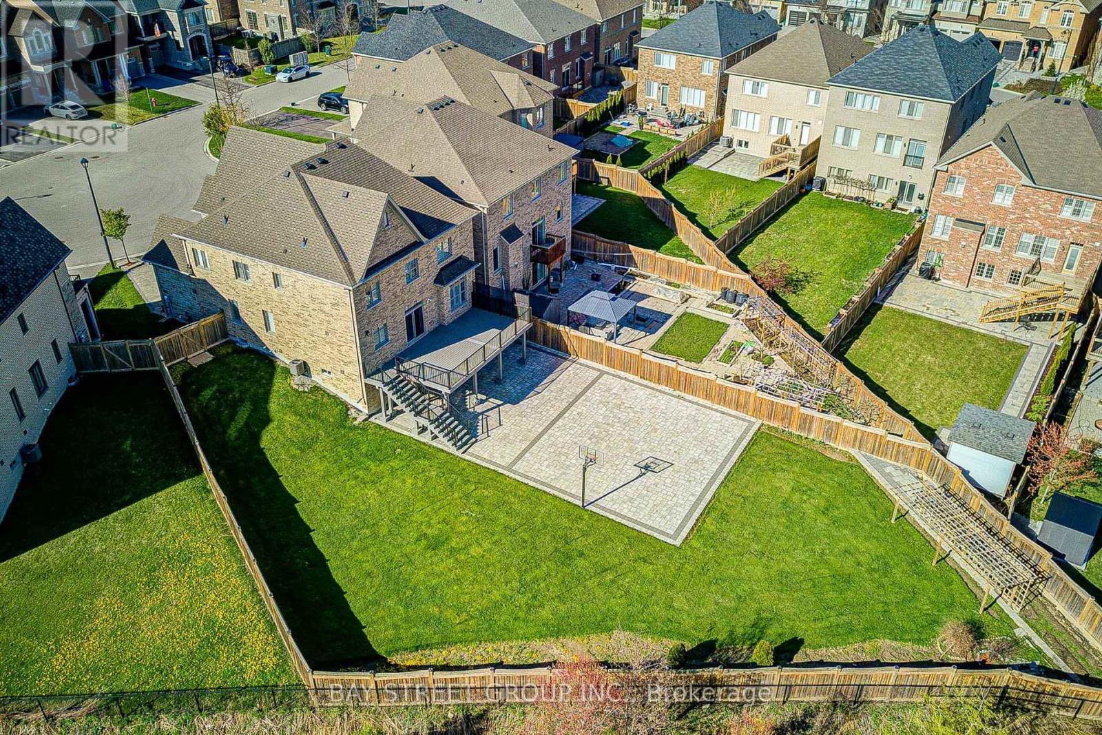 28 Boland Court, Aurora, Ontario  L4G 0W6 - Photo 9 - N13137978