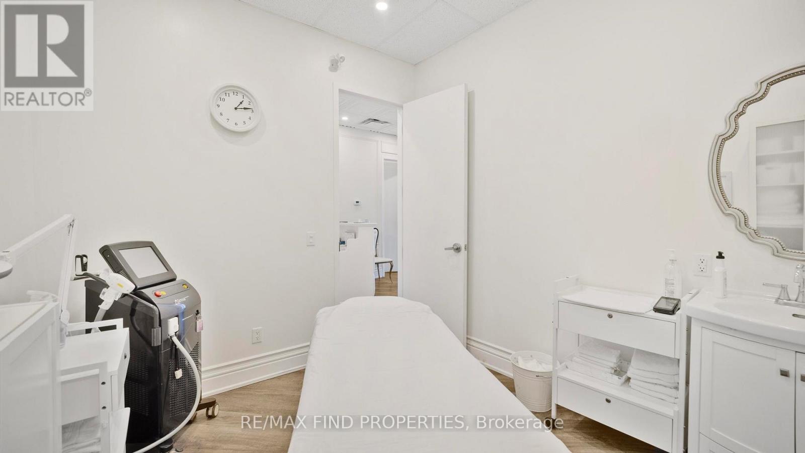110 - 216 Oak Park Boulevard, Oakville, Ontario  L6H 7S8 - Photo 12 - W13137946