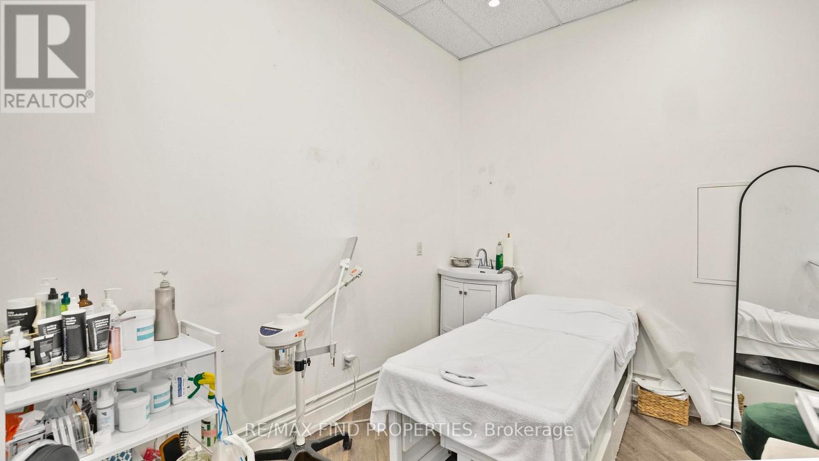110 - 216 Oak Park Boulevard, Oakville, Ontario  L6H 7S8 - Photo 15 - W13137946