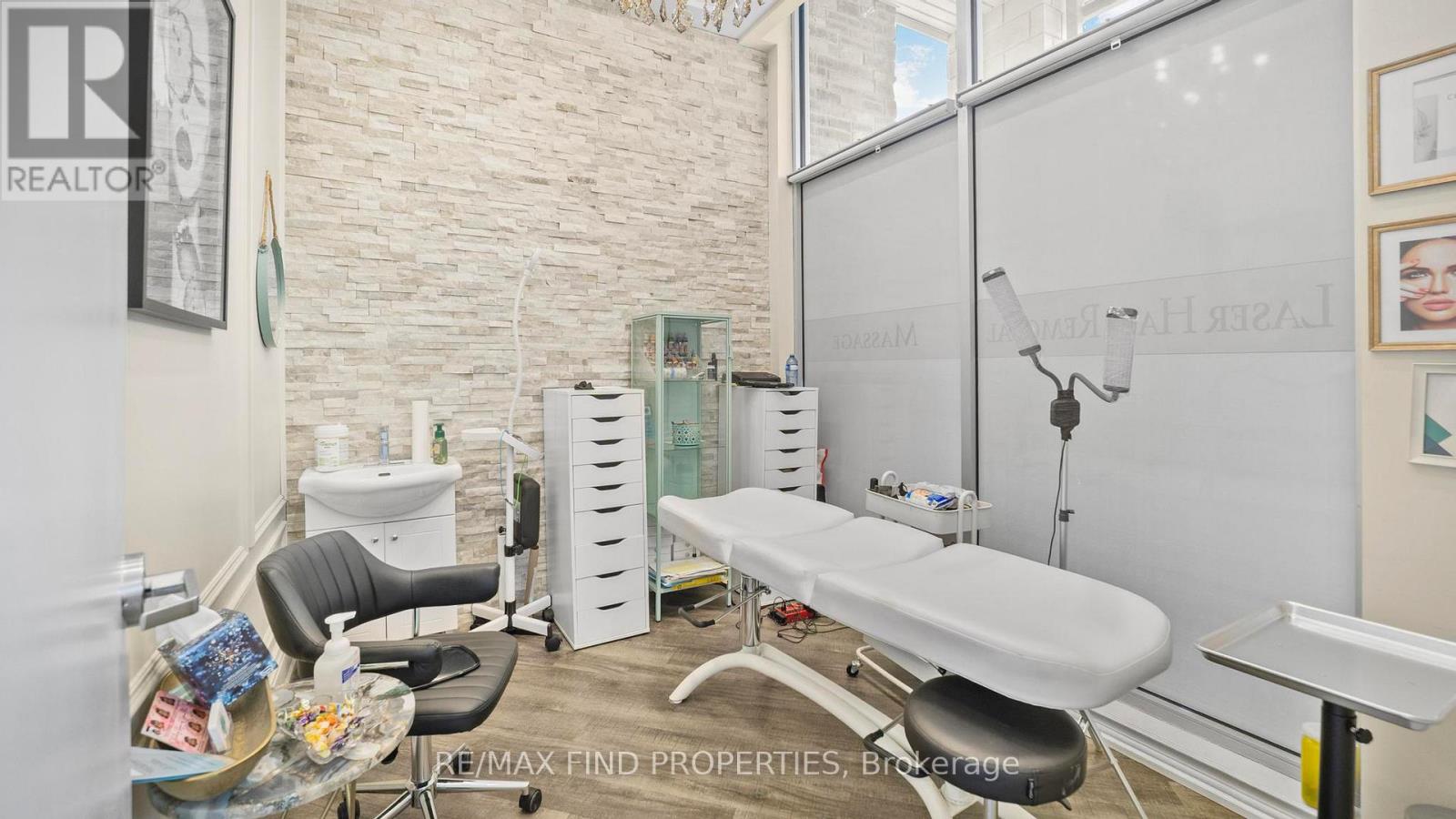 110 - 216 Oak Park Boulevard, Oakville, Ontario  L6H 7S8 - Photo 21 - W13137946