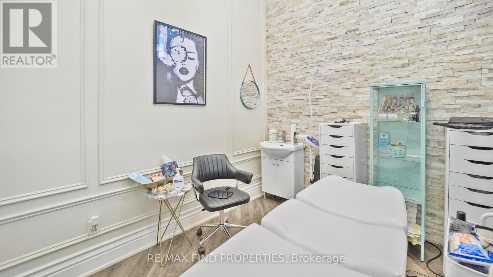 110 - 216 Oak Park Boulevard, Oakville, Ontario  L6H 7S8 - Photo 24 - W13137946