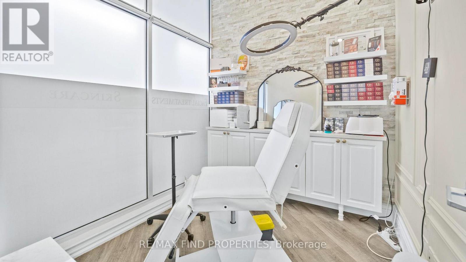 110 - 216 Oak Park Boulevard, Oakville, Ontario  L6H 7S8 - Photo 33 - W13137946