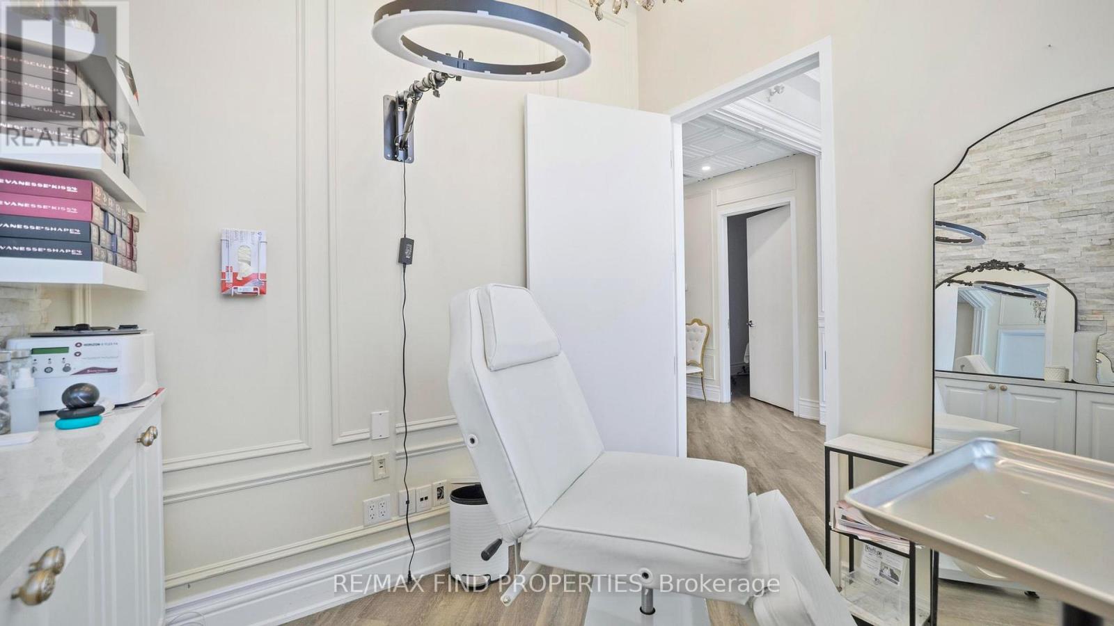 110 - 216 Oak Park Boulevard, Oakville, Ontario  L6H 7S8 - Photo 35 - W13137946