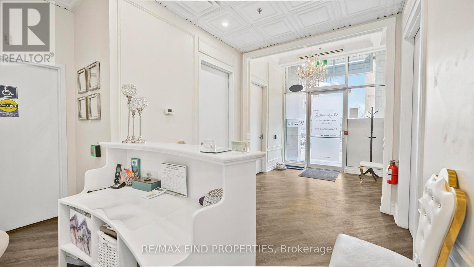 110 - 216 Oak Park Boulevard, Oakville, Ontario  L6H 7S8 - Photo 8 - W13137946