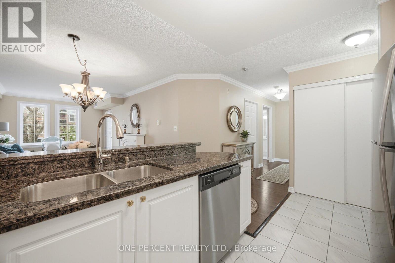 208 - 2301 Parkhaven Boulevard, Oakville, Ontario  L6H 6V6 - Photo 10 - W13137958