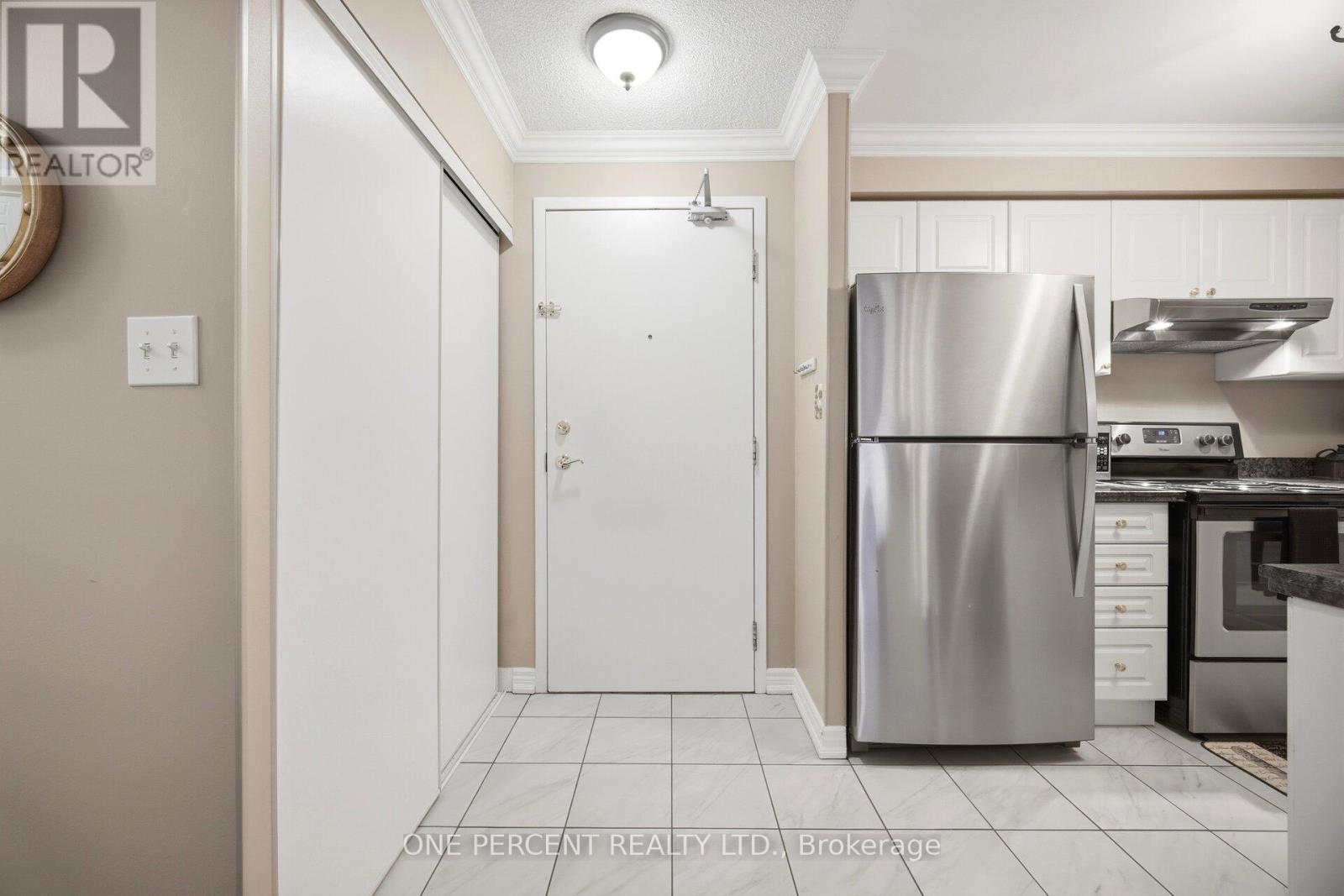 208 - 2301 Parkhaven Boulevard, Oakville, Ontario  L6H 6V6 - Photo 5 - W13137958
