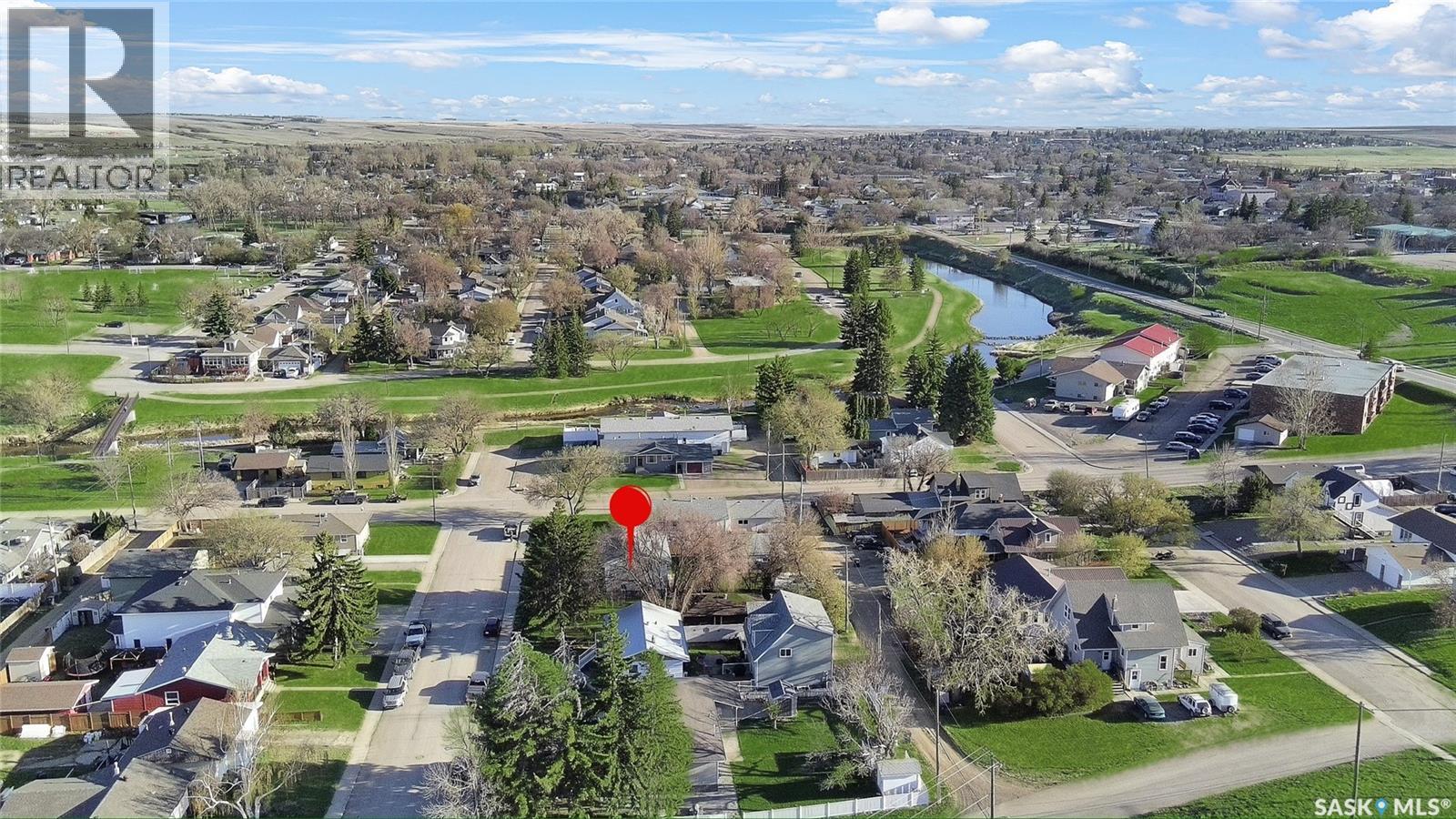620 8th Avenue Ne, Swift Current, Saskatchewan  S9H 2R3 - Photo 2 - SK036171