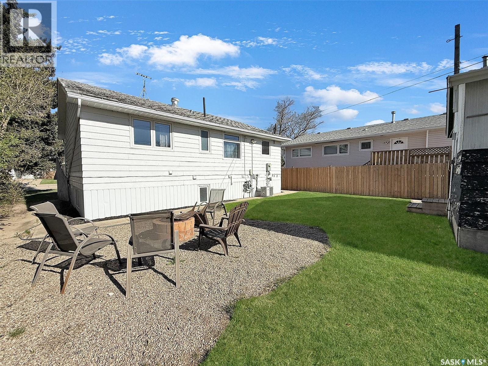 620 8th Avenue Ne, Swift Current, Saskatchewan  S9H 2R3 - Photo 28 - SK036171