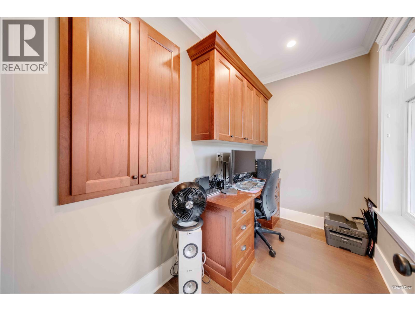 221 Ninth Avenue, New Westminster, British Columbia  V3L 2A2 - Photo 8 - R3122479