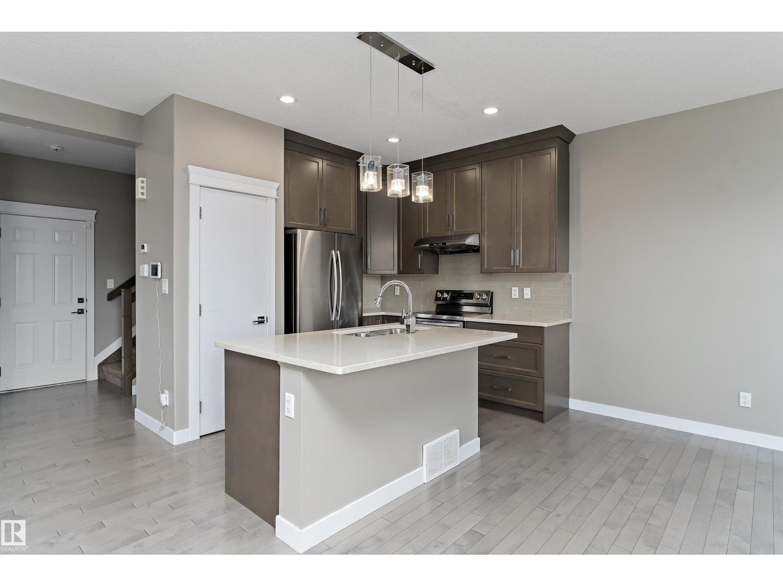 8729 Carson Wy Sw, Edmonton, Alberta  T6W 3K8 - Photo 5 - E4488255