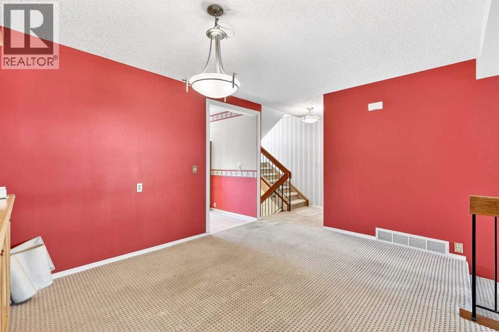172 Glamis Terrace SW, Calgary, Alberta  T3E 6V3 - Photo 13 - A2290746