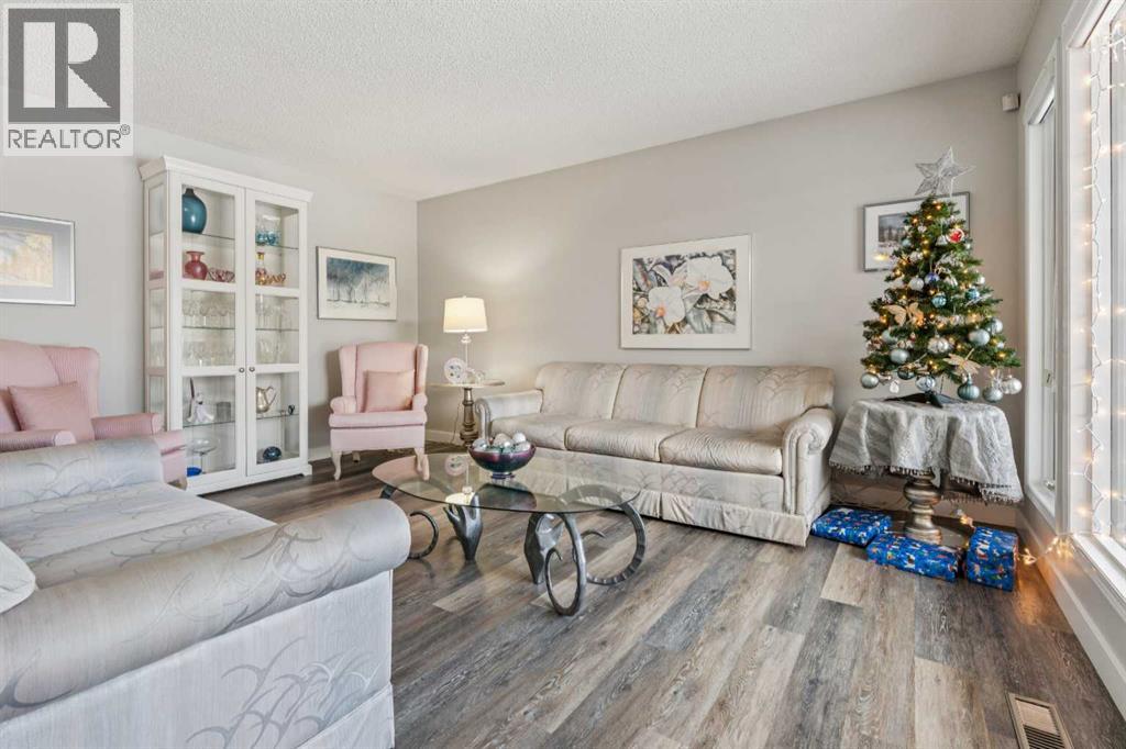 5945 Signal Ridge Heights Sw, Calgary, Alberta  T3H 2K1 - Photo 6 - A2310103