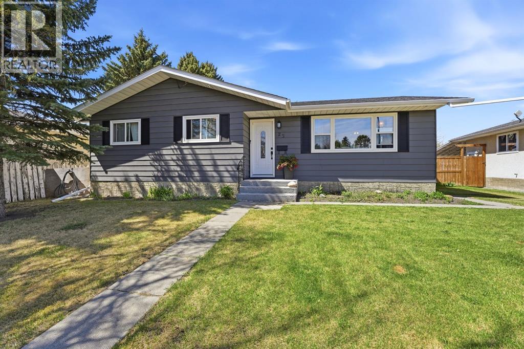 26 Odstone Green, Red Deer, Alberta  T4N 5H9 - Photo 1 - A2310819