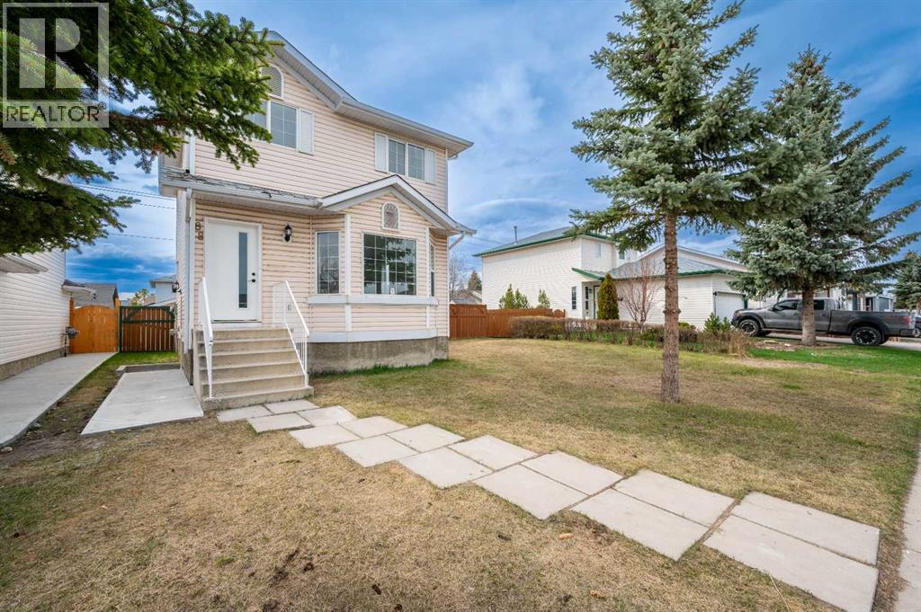 88 Applemont Close Se, Calgary, Alberta  T2A 7S3 - Photo 4 - A2307297