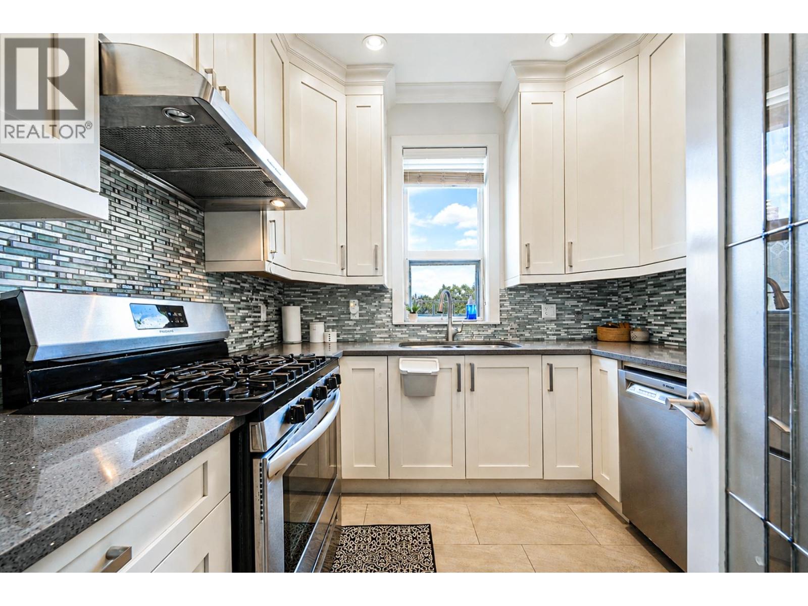 4263 Winnifred Street, Burnaby, British Columbia  V5J 2S5 - Photo 19 - R3124348