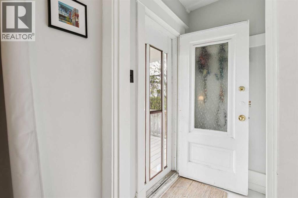 1305 20 Avenue NW, Calgary, Alberta  T2M 1G4 - Photo 4 - A2311188