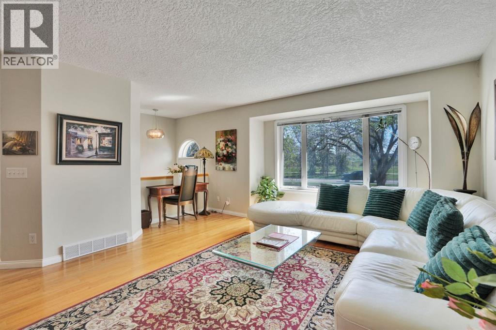 1650 Westmount Boulevard NW, Calgary, Alberta  T2N 3G6 - Photo 6 - A2310772