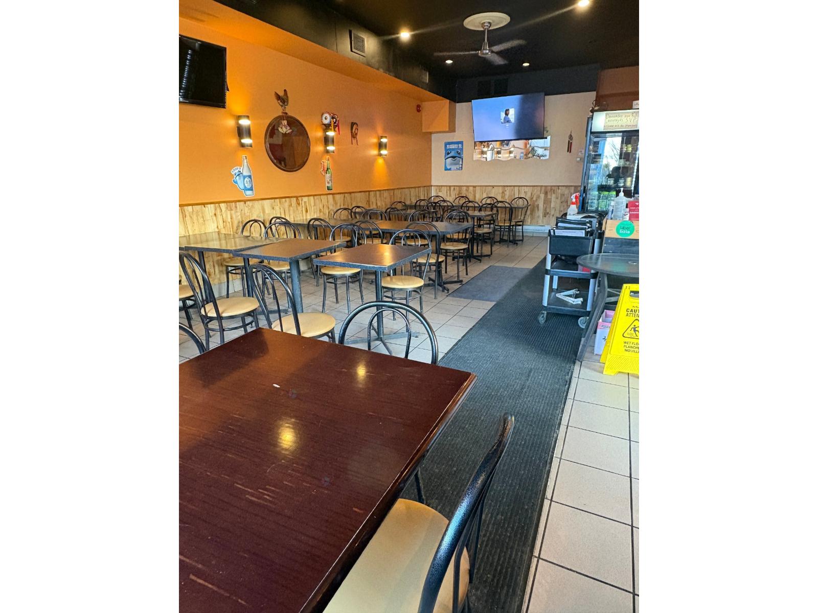 6290 Av. Somerled Montréal (Côte-des-Neiges/Notre-Dame-de-Grâce) Quebec Canada H3X2B6 3
