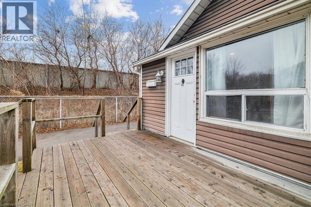 7 North Park Avenue, Hamilton, Ontario  L8M 7G7 - Photo 6 - 40809139