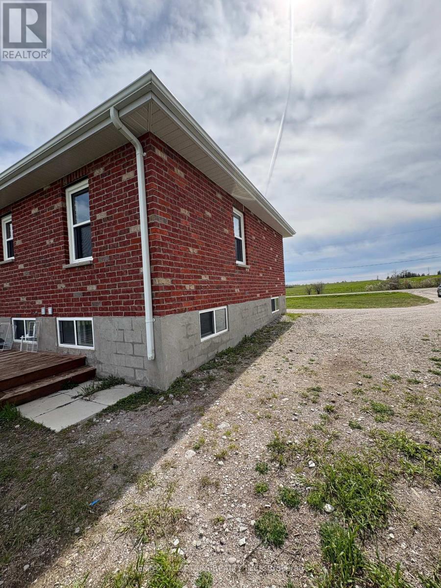 488 Fenel Road, Kawartha Lakes, Ontario  K0M 2T0 - Photo 9 - X12887374
