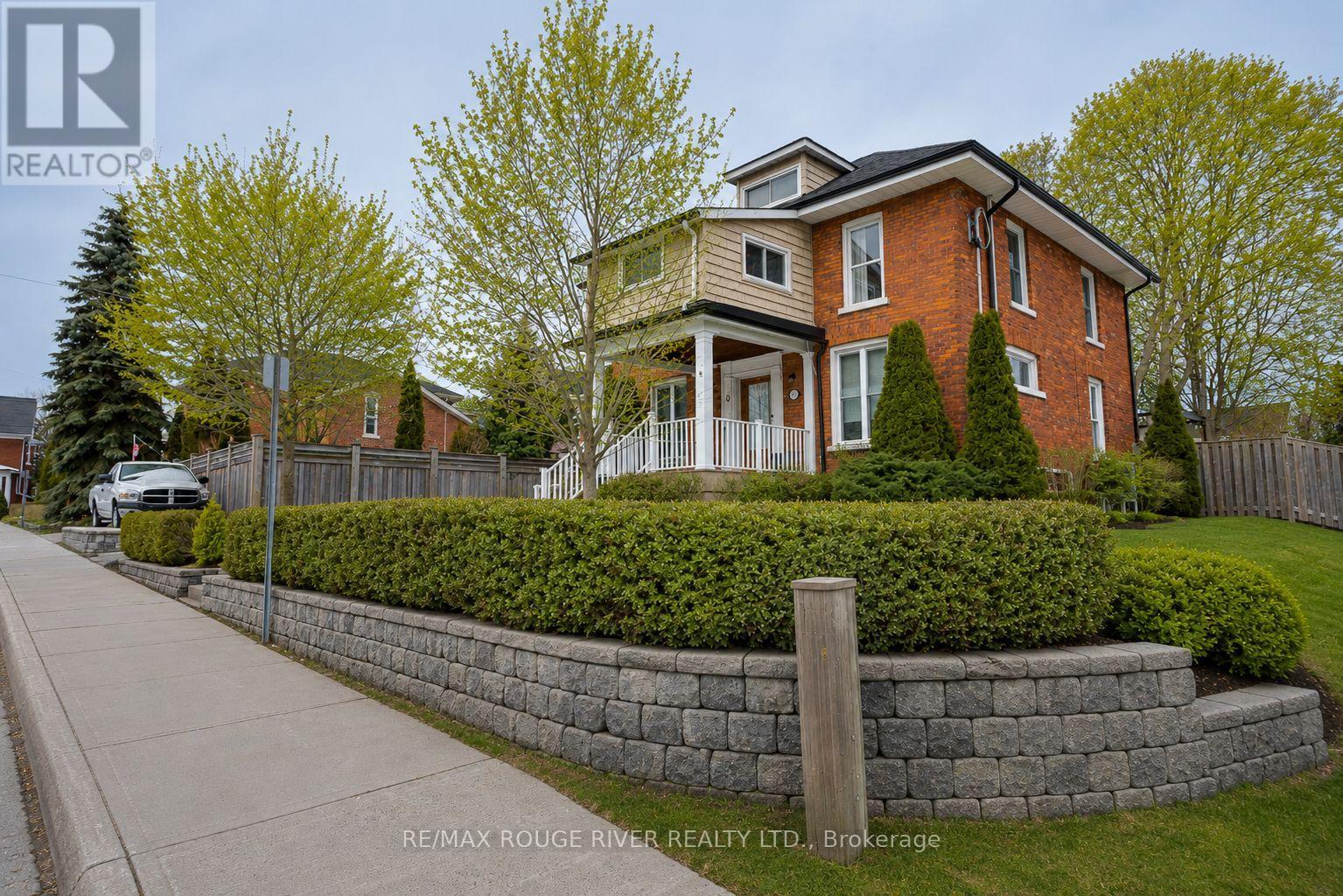 40 Buck Street, Cobourg, Ontario  K9A 2K9 - Photo 3 - X12828084