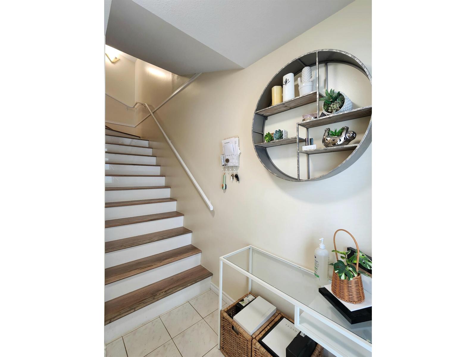 805 14188 103a Avenue, Surrey, British Columbia  V3T 5S6 - Photo 3 - R3124352