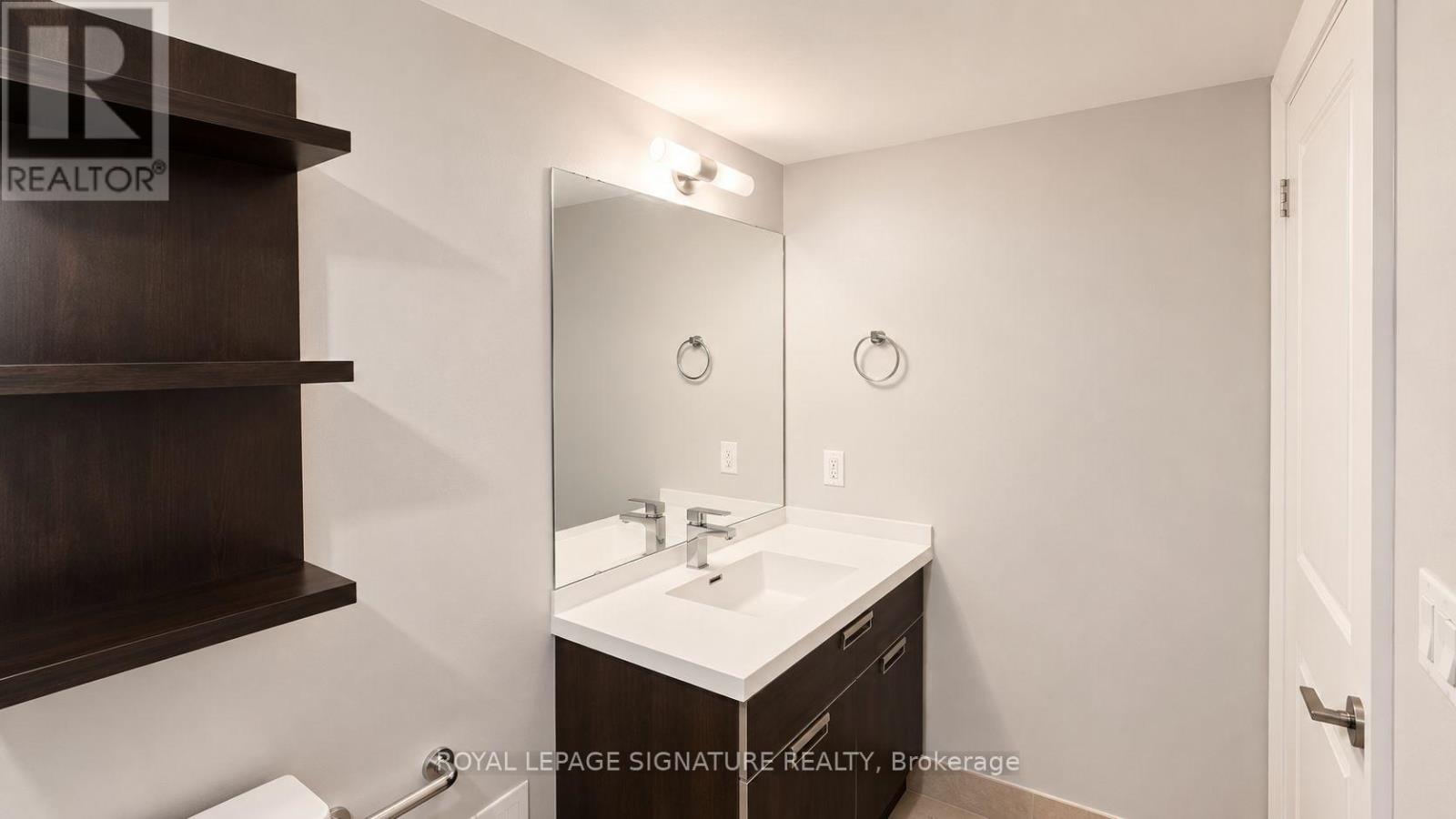 1810 - 28 Ted Rogers Way, Toronto, Ontario  M4Y 2J4 - Photo 10 - C13137634