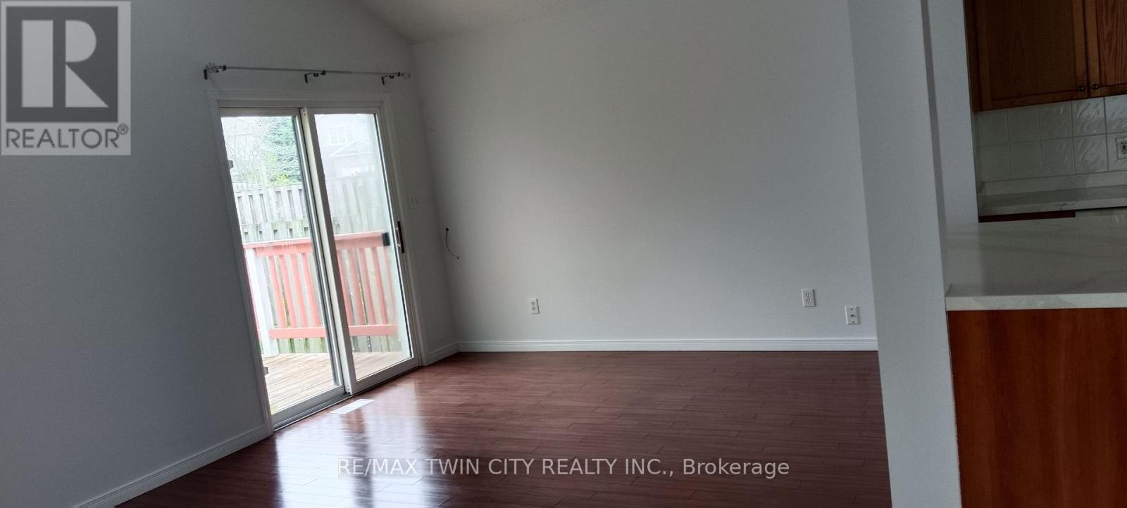 520 Chablis Drive, Waterloo, Ontario  N2T 2X9 - Photo 13 - X12627206