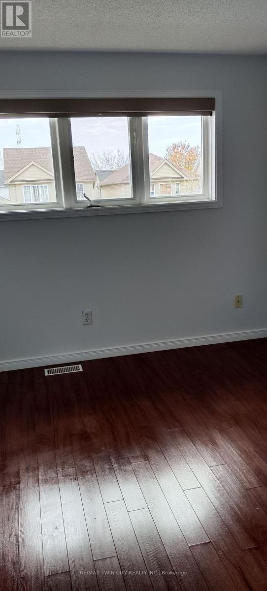 520 Chablis Drive, Waterloo, Ontario  N2T 2X9 - Photo 30 - X12627206