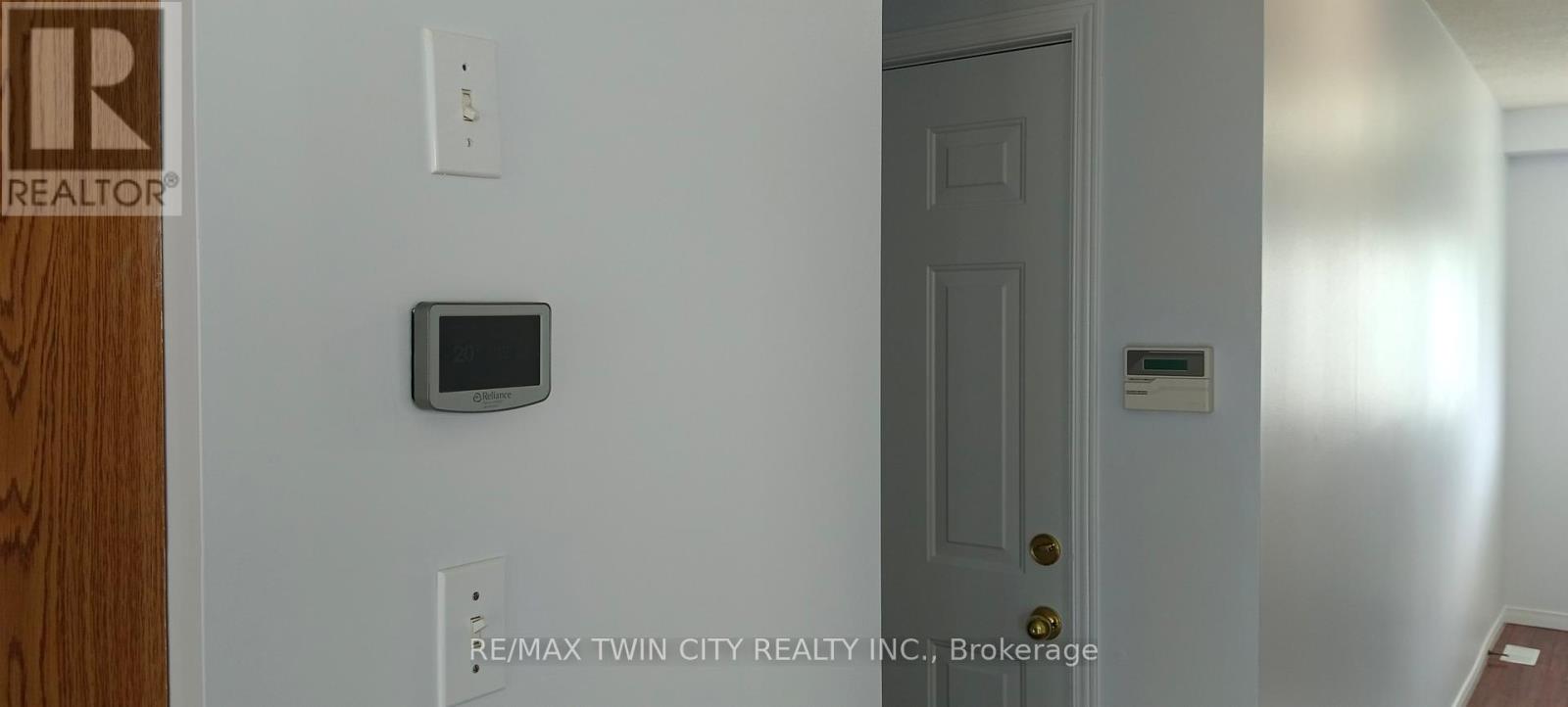 520 Chablis Drive, Waterloo, Ontario  N2T 2X9 - Photo 15 - X12627206