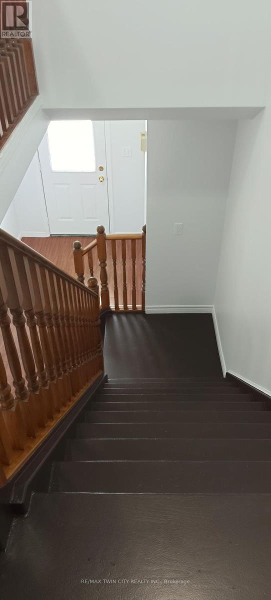 520 Chablis Drive, Waterloo, Ontario  N2T 2X9 - Photo 19 - X12627206