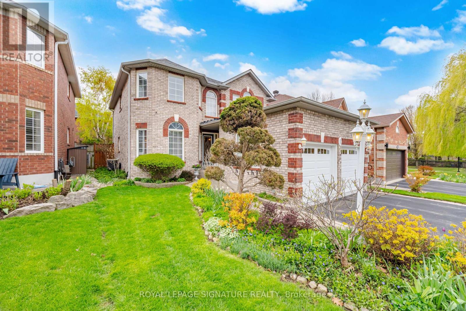 52 Durham Street, Halton Hills, Ontario  L7G 5X4 - Photo 3 - W13106860
